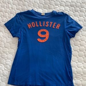 Hollister tee